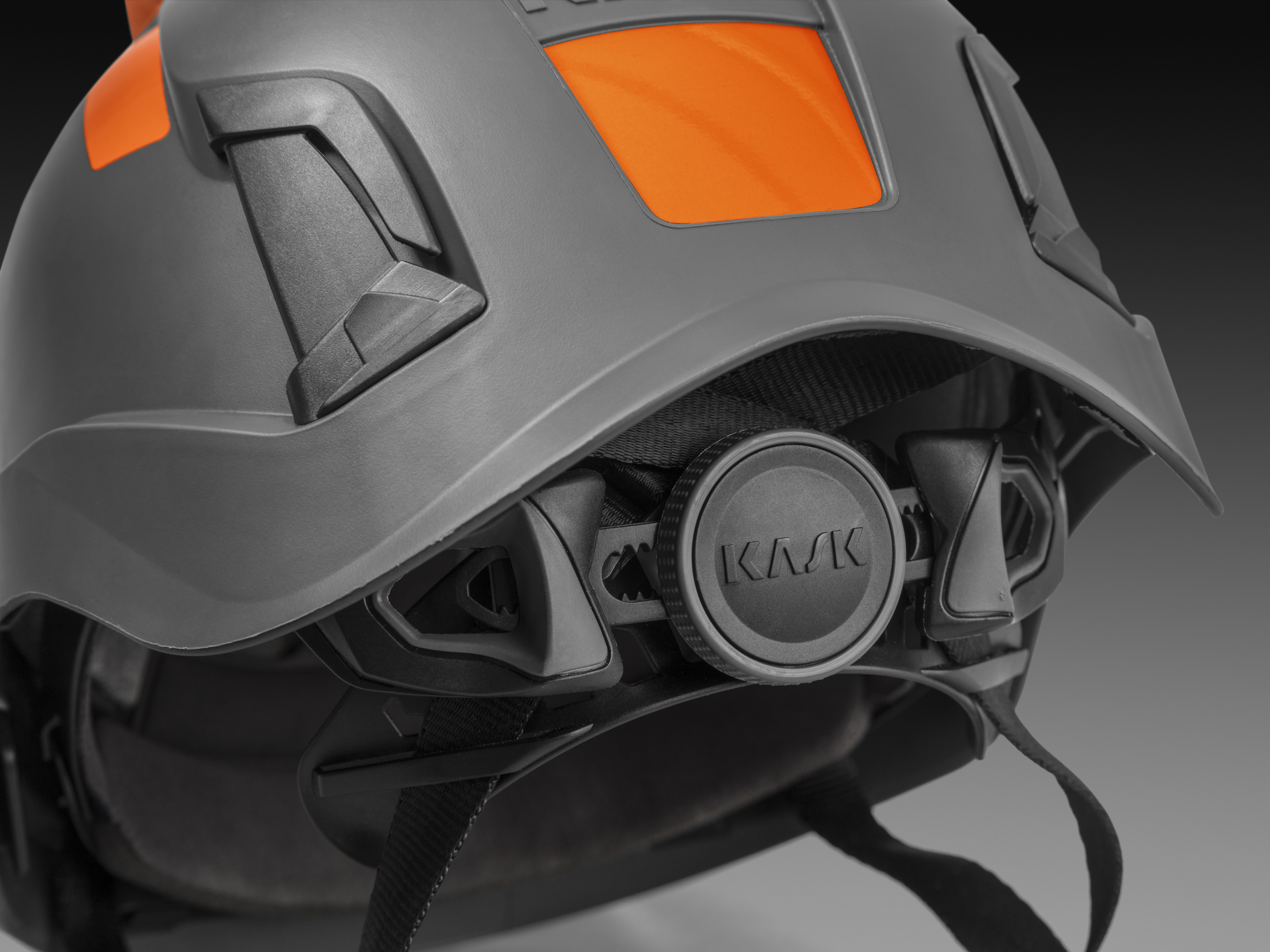Adjustable dial in the back