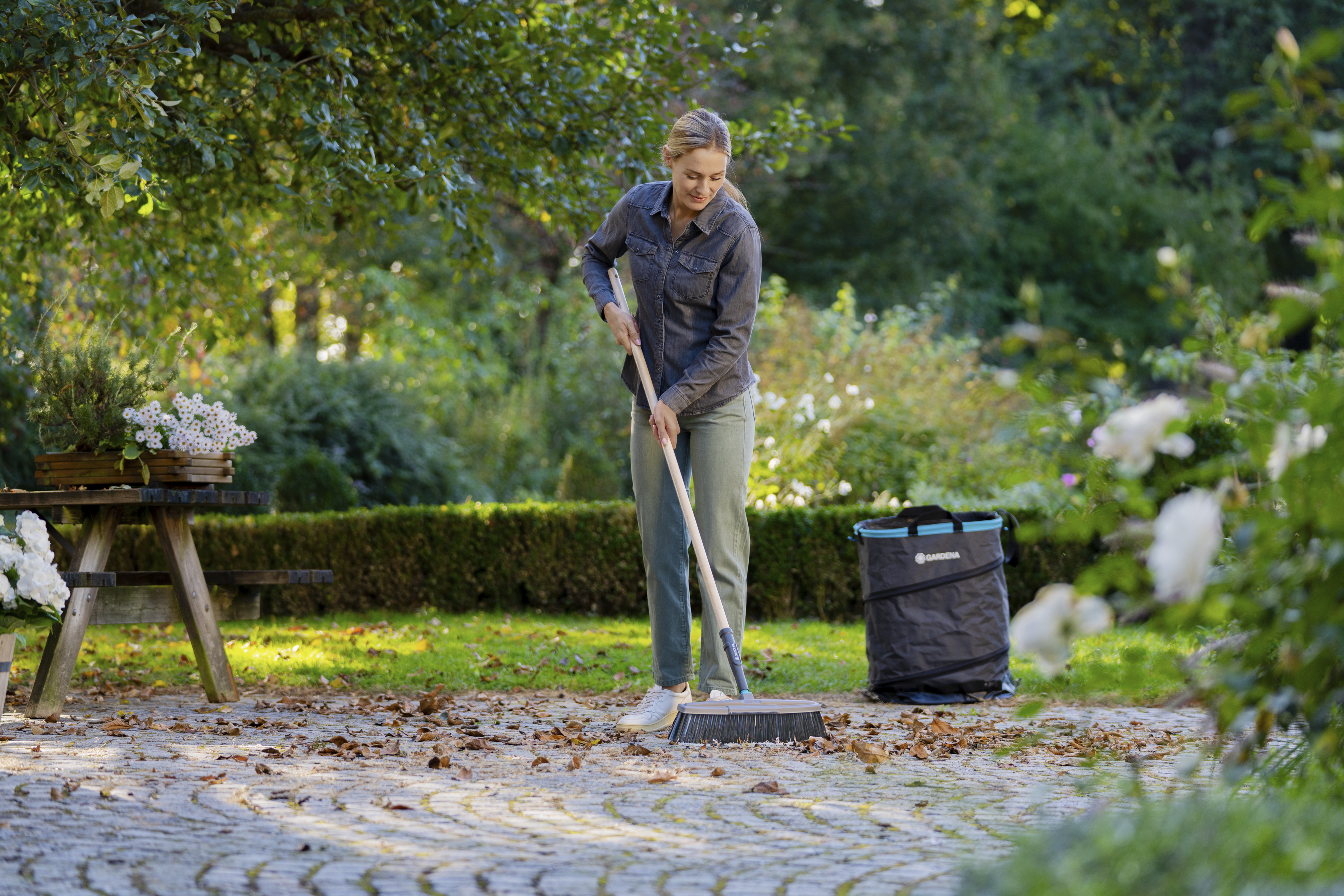 PureLine &ndash; szczotka do zamiatania ulicy, Narzędzia ogrodowe