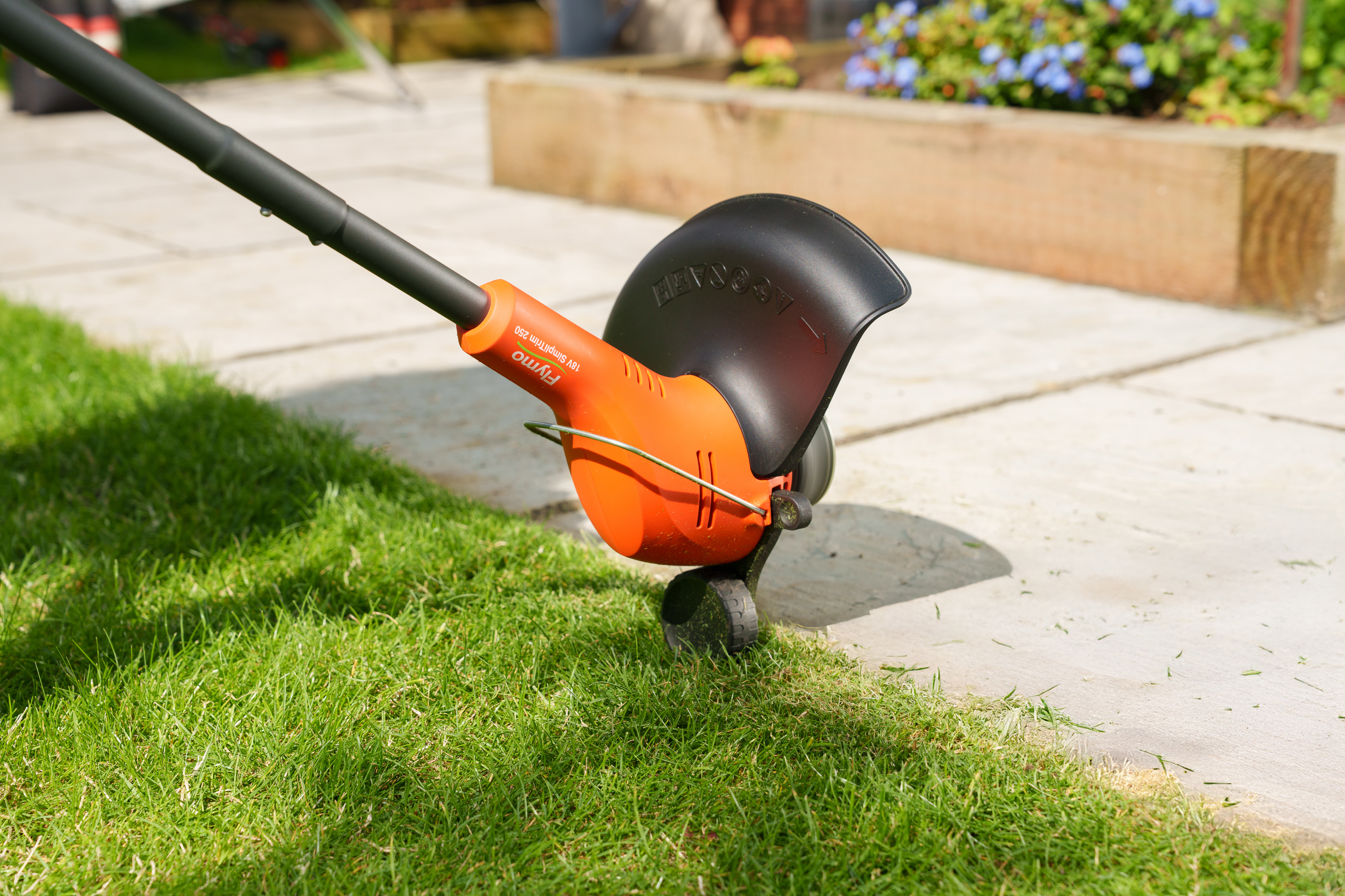 18V SimpliTrim 250 (Solo - without Battery and charger)