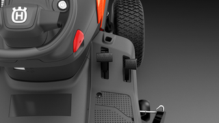 Zahradní traktor se dvěma pedály