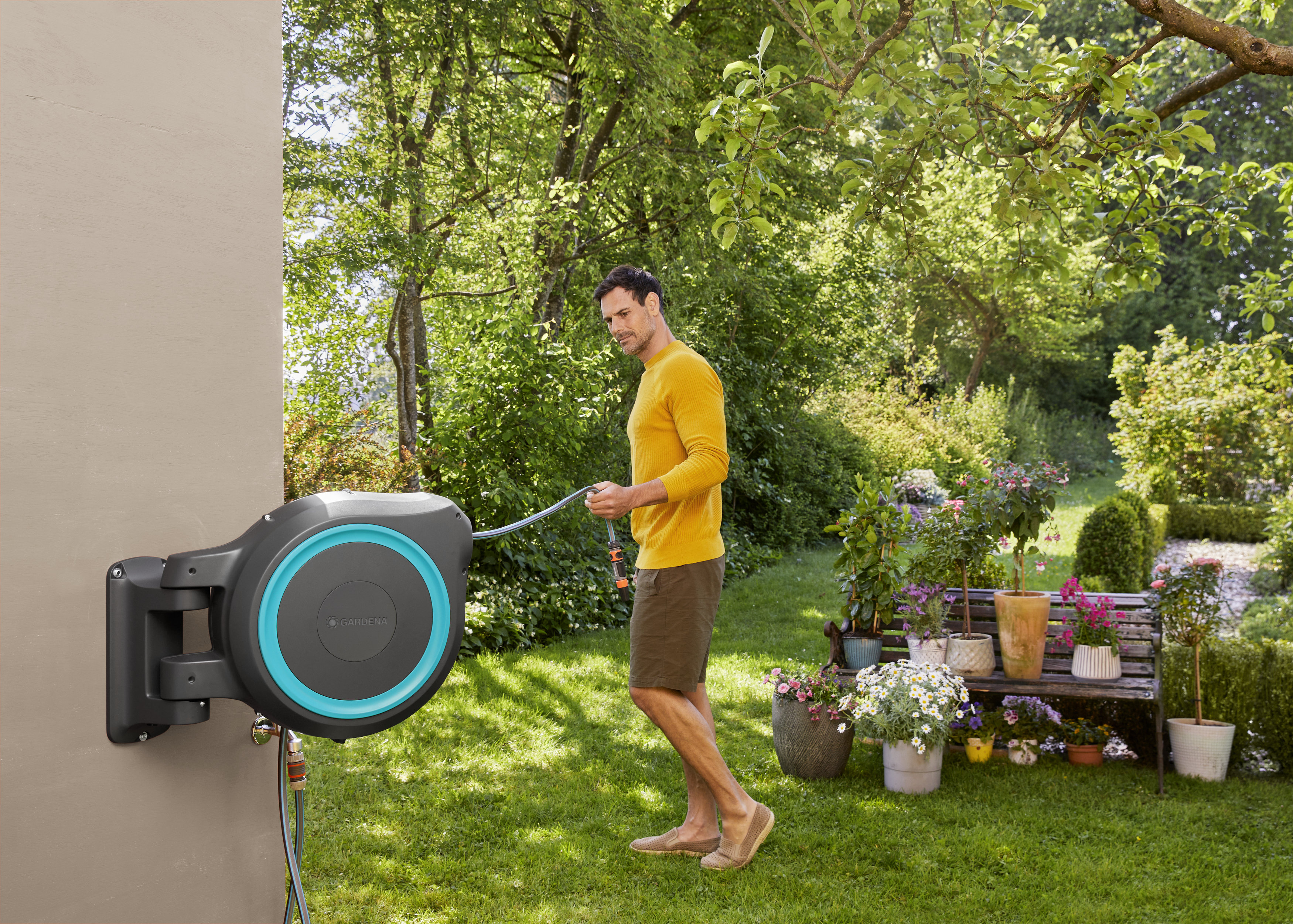 Seinale kinnitatav voolikupool RollUp M/L