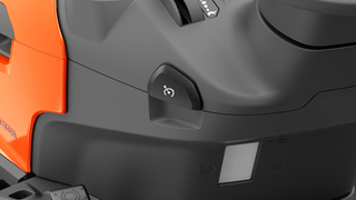 Controlul vitezei de croazieră pentru tractorul de grădină