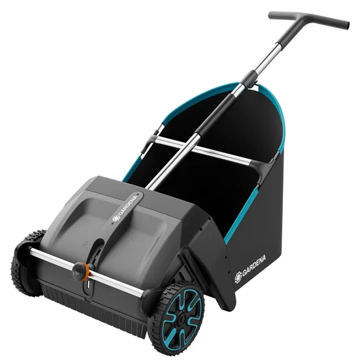 Gardena 3566-20 Leaf and Lawn Collector for Lawns and Patios Garden Helpers: Suitable for both lawns and patios, Easy change of brushes, Effective grass collection, Ergonomically designed LG1174