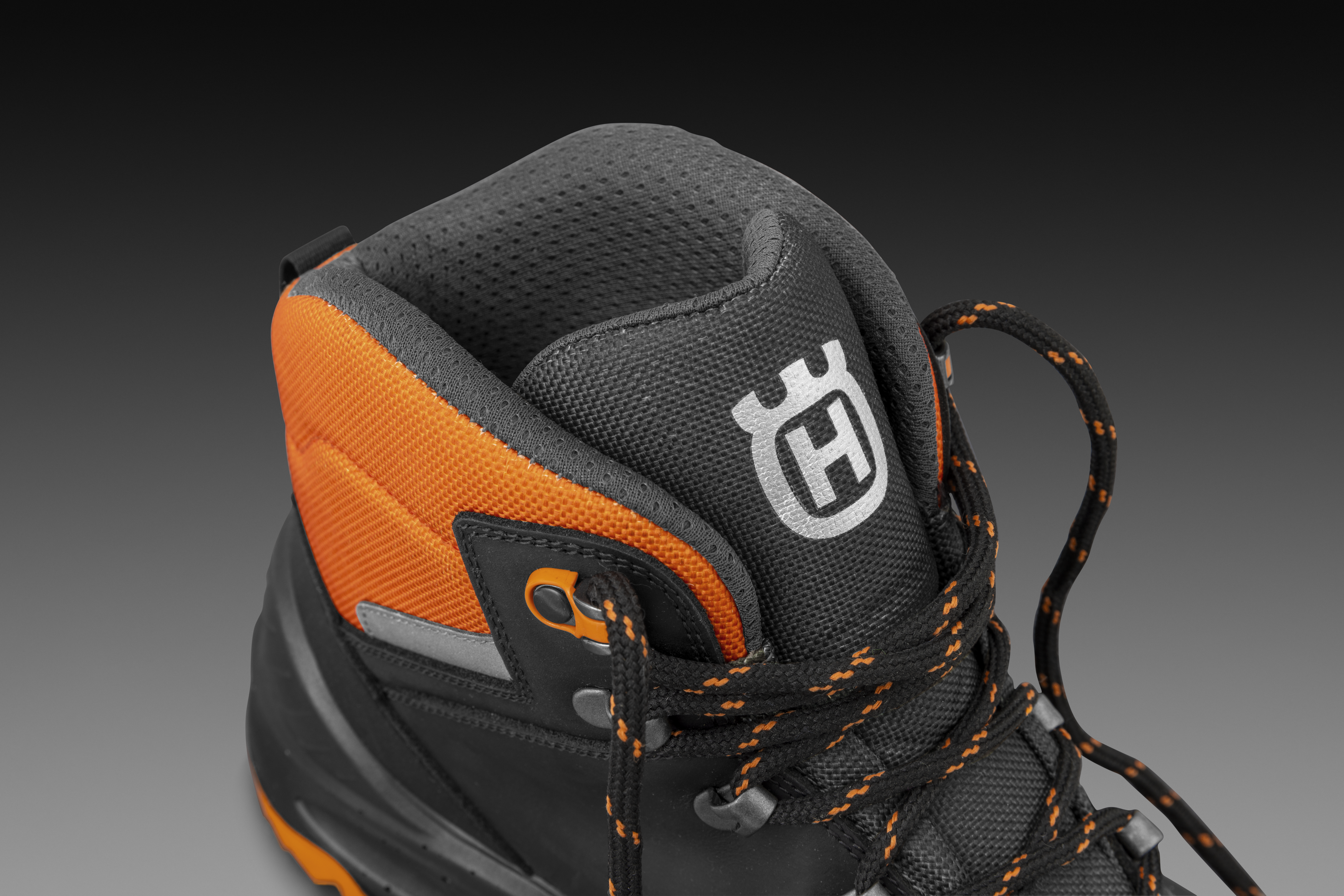 Gevoerde tong en enkel