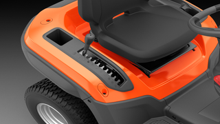 Zahradn&iacute; traktor s pružinou Nastaven&iacute; v&yacute;&scaron;ky sečen&iacute;