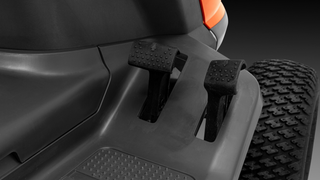 Funcție de transmisie hidrostatică acționată cu pedală