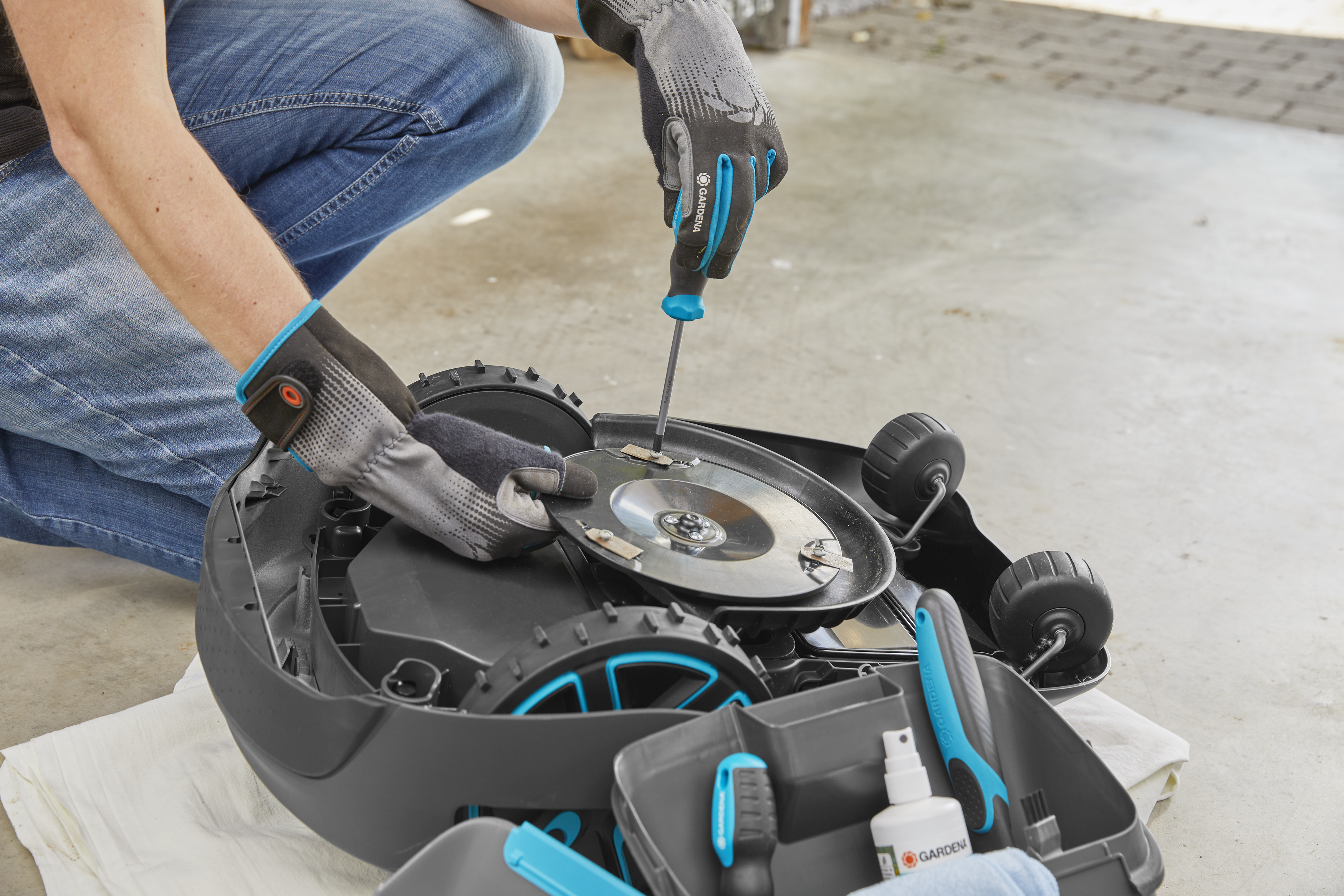 Robottileikkurin huoltosarja